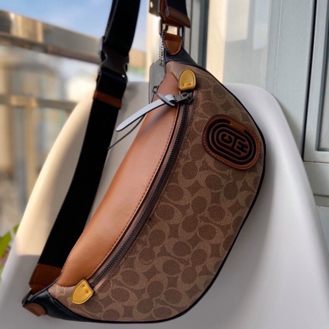 Túi bao tử Coach