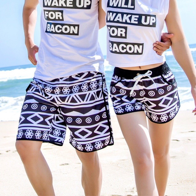 Quần đôi đi biển hoạ tiết hình học