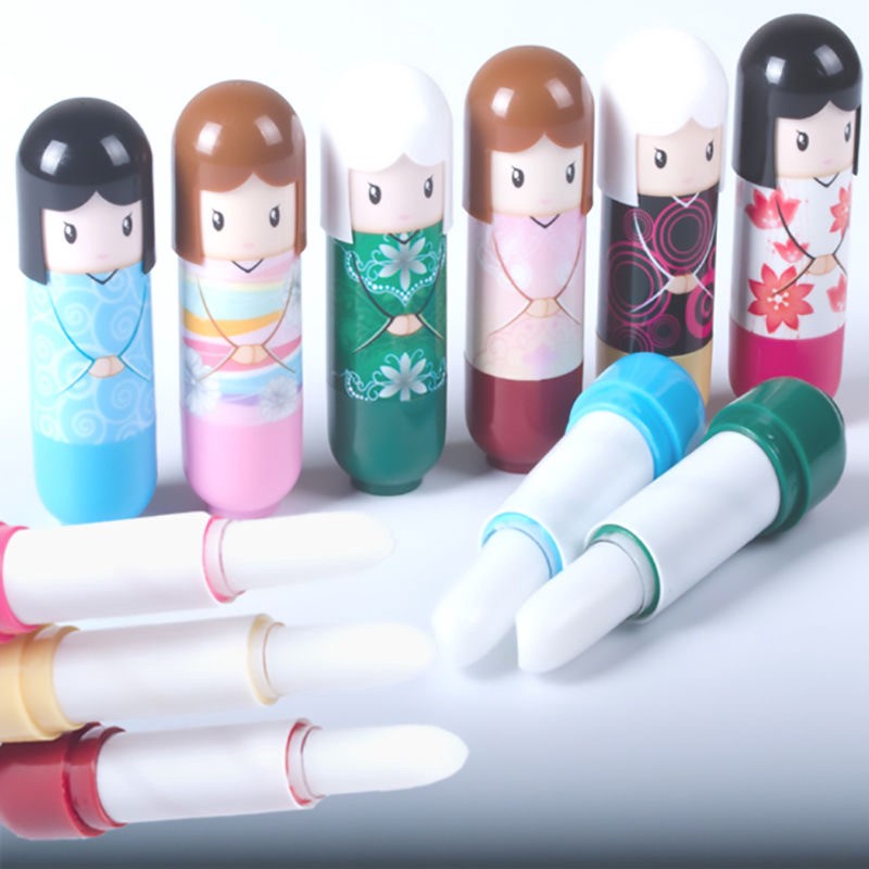 [Hàng mới về] Bộ Son Môi Hengfang Dưỡng Ẩm Chống Nứt Nẻ Thiết Kế Hình Búp Bê Mặc Kimono Dễ Thương | BigBuy360 - bigbuy360.vn