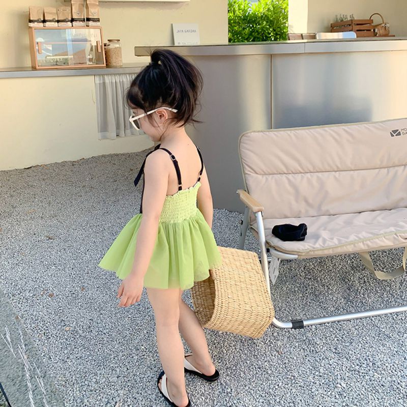 Bộ Đồ Bơi Gồm Áo Hai Dây Và Chân Váy Lưới Và Nón Kiểu Dáng Ngọt Ngào Cho Bé Gái
