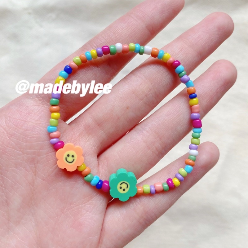 Vòng hạt hạt cườm bông hoa mặt cười Vòng tay hanmade nhiều màu MADEBYLEE