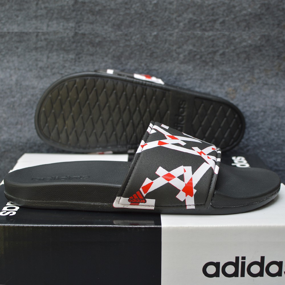 Dép Adidas Cloudfoam Plus Graphic đen quai đen sọc trắng đỏ