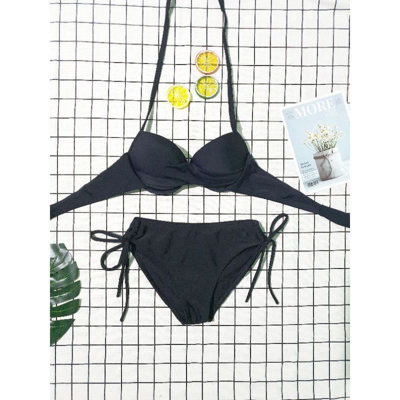 Bikini áo xoắn kèm quần chip tam giác cột nơ màu đen basic (Ảnh thật shop chụp)