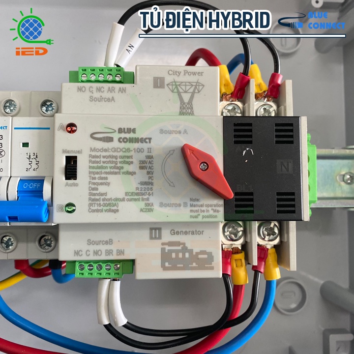 Tủ điện năng lượng mặt trời Hybrid 1 MPPT Blue Connect