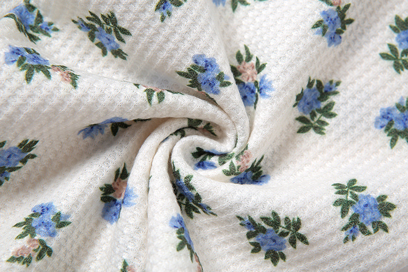 Áo croptop phối ren họa tiết hoa thời trang cho nữ | BigBuy360 - bigbuy360.vn