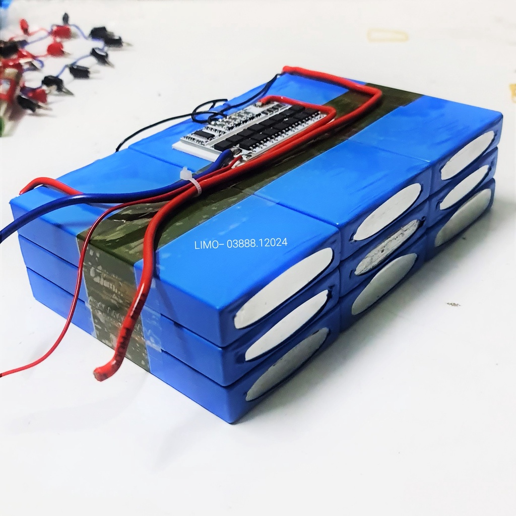 Bình ẮC QUY Pin SUPER LIPO 12V 60AH 100A. Chuyên dùng cho Kích điện, năng lượng mặt trời, máy bắt giun, pin xe điện...