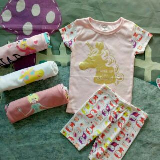 Đồ bộ xuất dư