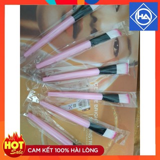 1 chiếc cọ quét mặt nạ cán hồng mới