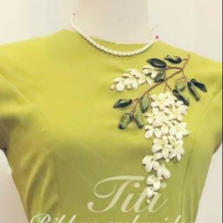 Vải áo dài thêu ruy băng
