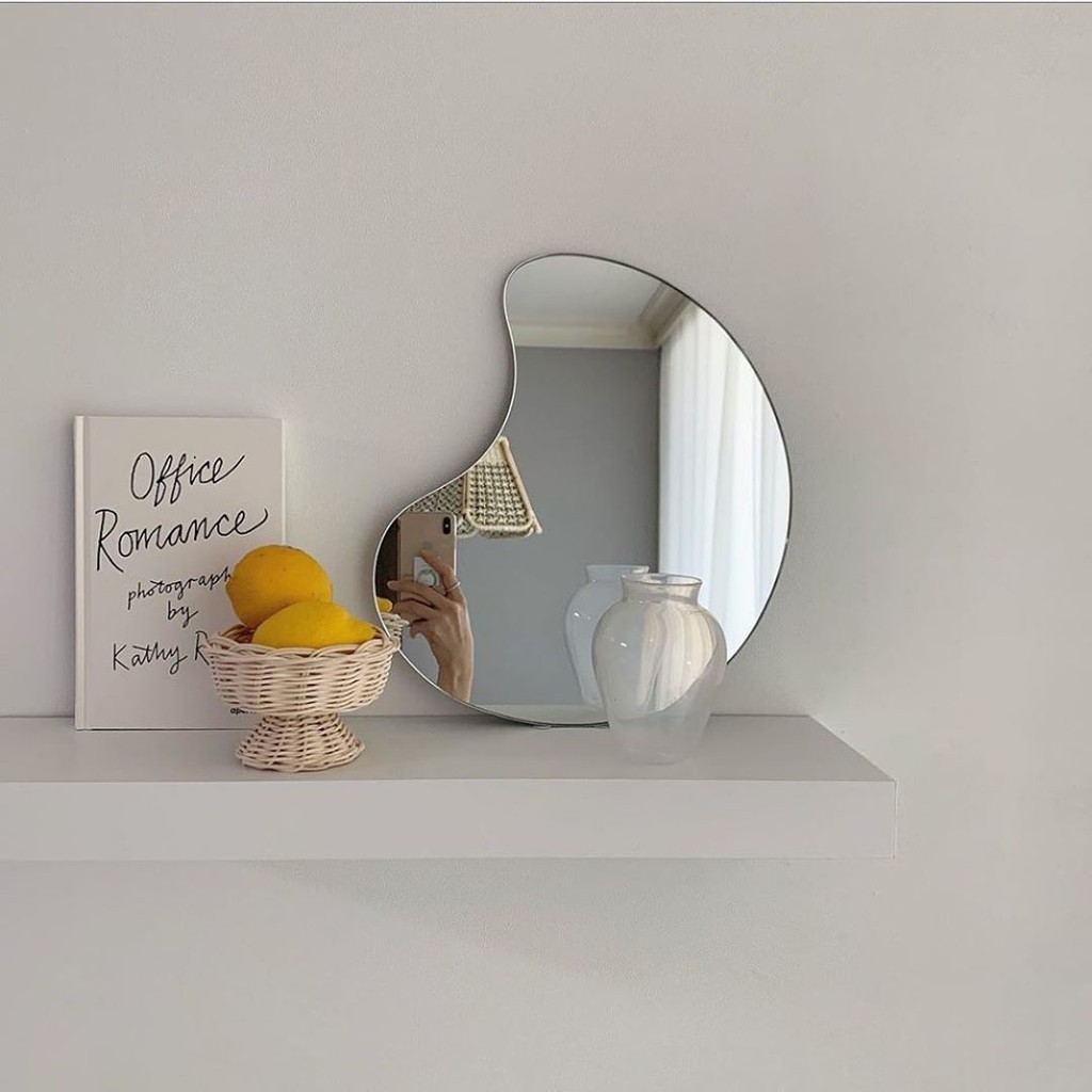 Gương Trang Điểm Để Bàn Tiện Dụng Hình Dáng Độc Đáo