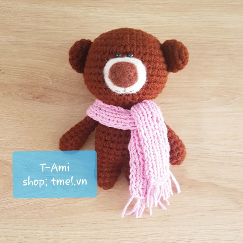 Gấu móc len amigurumi trái tim