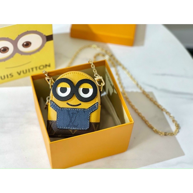 Túi LV Mini - móc khoá LV hoạ tiết Minion ngộ nghĩnh - set mẹ bé dễ thương