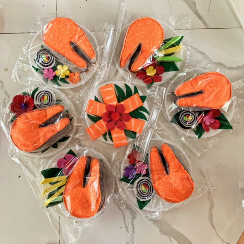 Khúc cá hồi vải nỉ nhồi bông