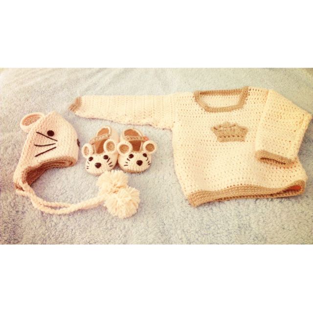 Set đồ len đáng yêu cho bé