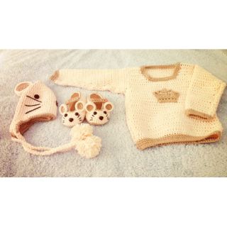 Set đồ len đáng yêu cho bé