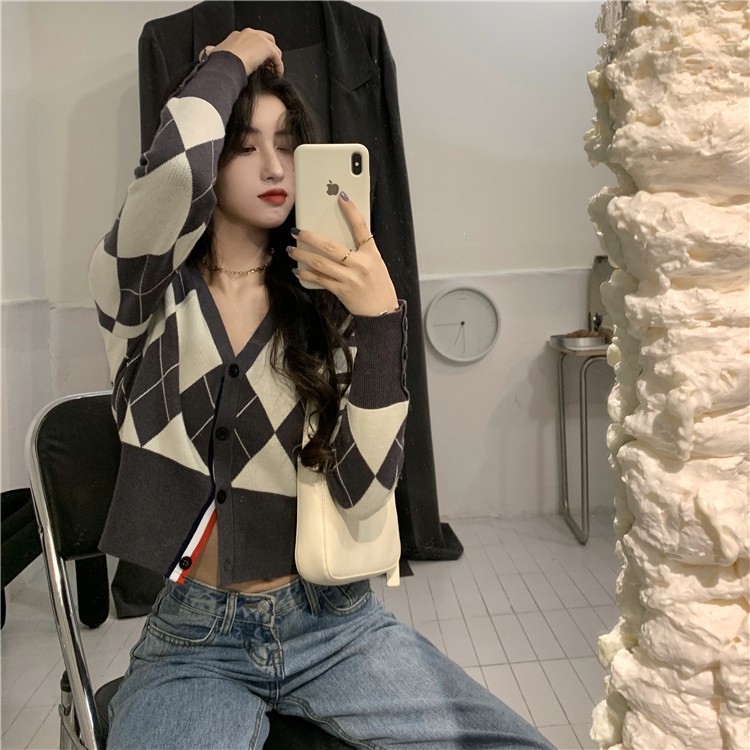 Áo khoác len cardigan croptop nữ dệt kim tay dài sọc kim cương cổ V cài nút ulzzang ( 2 màu )