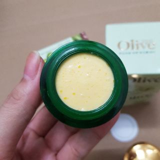 Kem siêu trắng olive