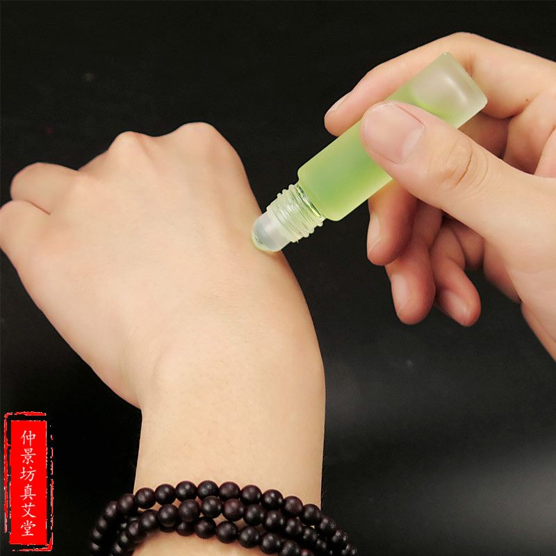 Tinh dầu ngải chiết xuất từ ngải cứu tự nhiên chai dạng lăn 10ml