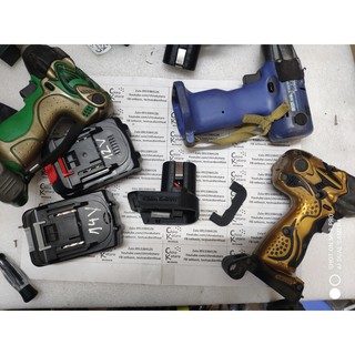 [DIY] NEW!!! Đế chuyển pin máy Hitachi 12V/14V NiCD sang dùng hộp pin cài Makita bản 2 (vỏ độ lại đóng 12-14v)