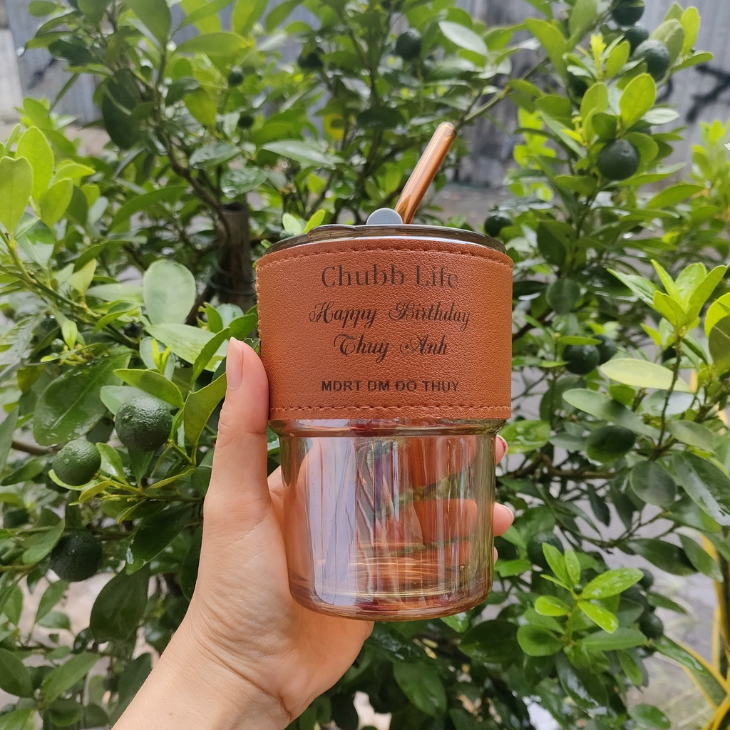 Ly Thủy tinh kèm ống hút và bao da khắc tên theo yêu cầu
