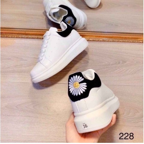 FREE SHIP Giày thể thao nữ độn đế MC-Queen gót đen nhung và gót cầu vồng Full Hộp kèm video | BigBuy360 - bigbuy360.vn