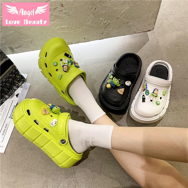 [Hàng Mới Bán Chạy]~Giày Sandal Đế Dày Đục Lỗ Kiểu Hoạt Hình Buzz Lightyear Dễ Thương Dễ Phối Đồ Đi Biển Cho Nữ