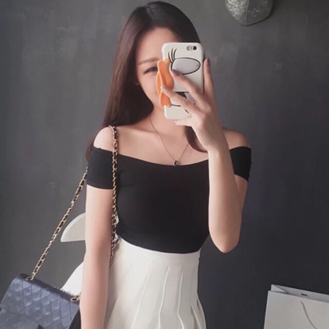 Áo thun croptop trễ vai