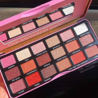 Bảng phấn mắt Sivanna Colors The Sweetest Palette 18 ô