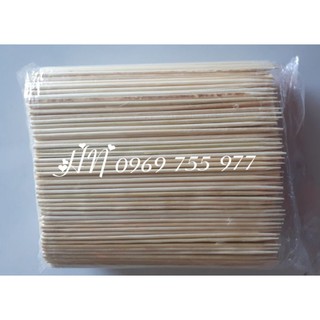 Que tre làm hoa tiền