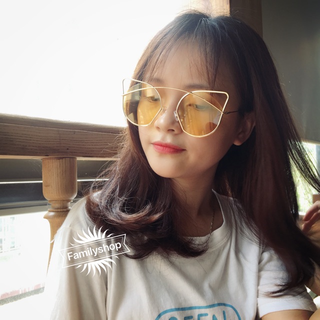 Kính đi biển
