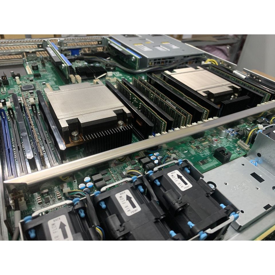 Máy chủ Intel R1304WT2GS 4x3.5'' System Rack 1U (2 heatsink, full tray, 2 nguồn, rail kit) | BigBuy360 - bigbuy360.vn