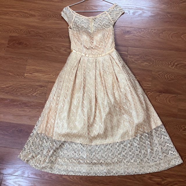 Thanh lý đầm ren thiết kế size M