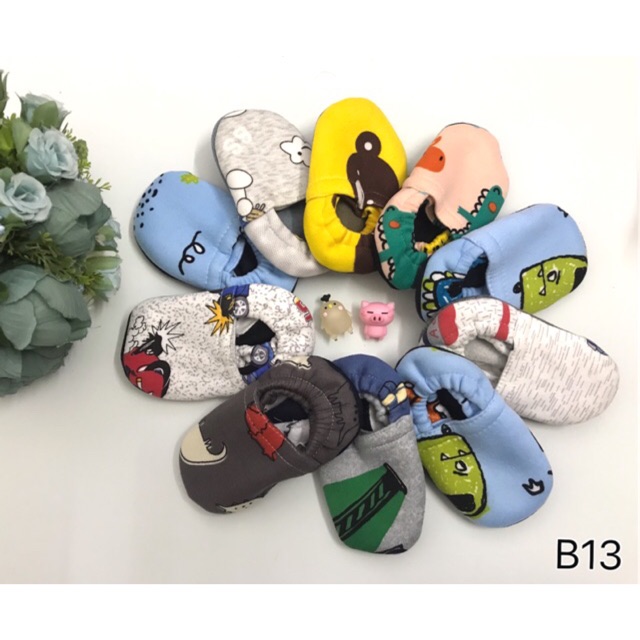 Set 5 đôi giày vải giữ ấm chân cho bé