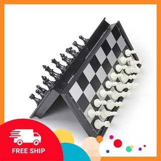[FREE SHIP] Bộ Cờ và Bàn cờ nhựa loại vừa có nam châm cho 2 người chơi