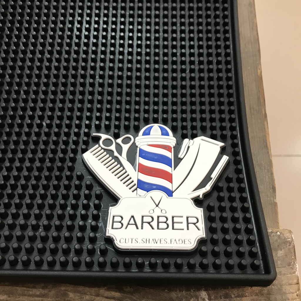 Thảm lót cao su để tông đơ và dụng cụ tóc tóc (Logo đèn POLE BARBER)