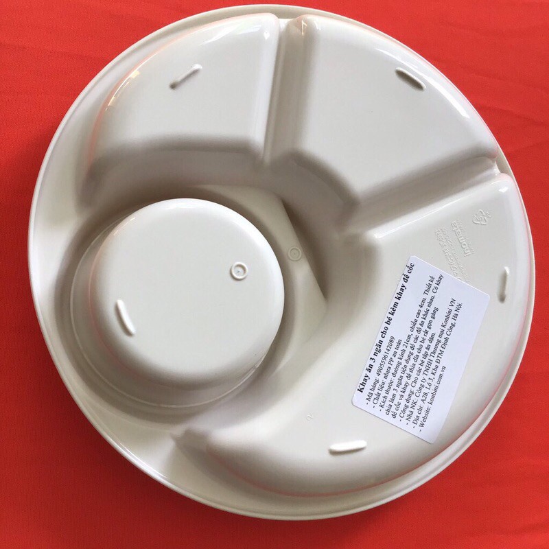 Khay ăn 3 ngăn cho bé màu trắng Inomata có kèm khay để cốc, thìa dĩa Nhật Bản - Tetuchan Store