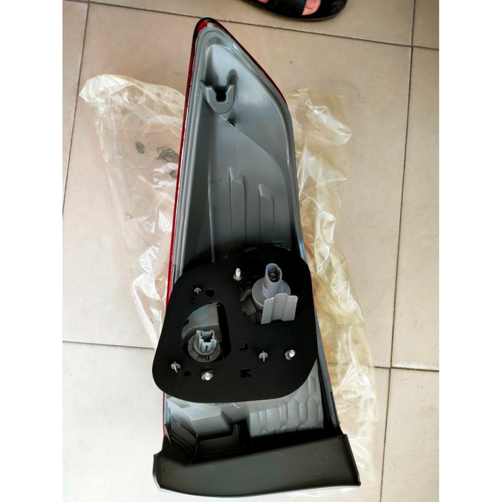 Đèn hậu Honda City đời 2014-2019 -tặng vòng xoay hương hoa