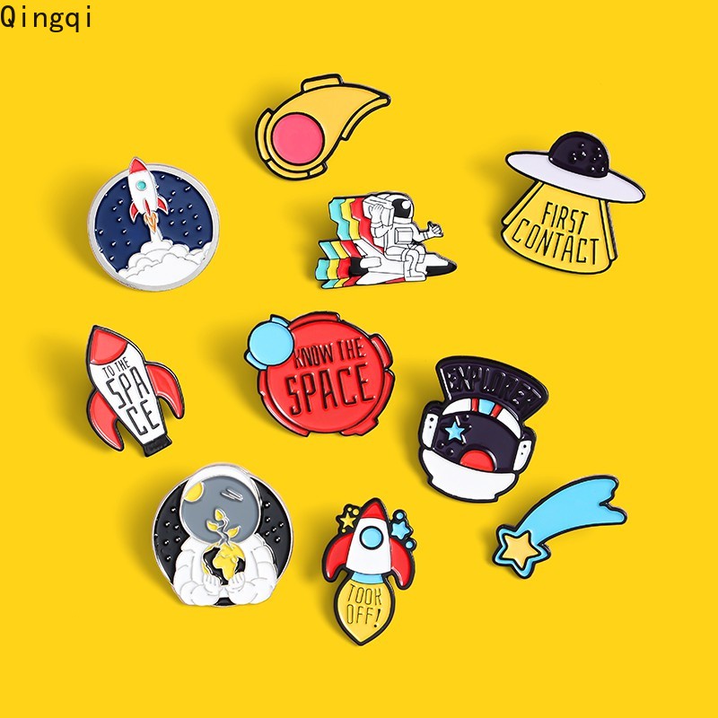 Ghim cài áo Miss Zoe tráng men hình phi hành gia/tàu vũ trụ hoạt hình cho trẻ em