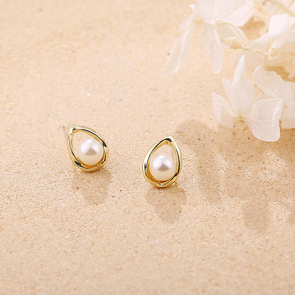 Khuyên tai nữ trang đính ngọc trai tạo hình độc đáo sang trọng