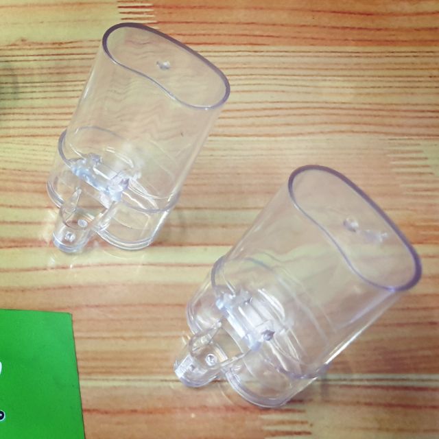 Bình đựng sữa cho Sóc nhỏ