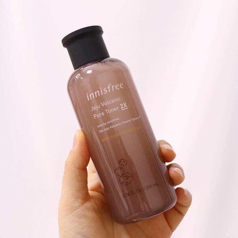 Nước Hoa Hồng Ngừa Mụn Đầu Đen Chiết Xuất Tro Núi Lửa Innisfree Jeju Volcanic Pore Toner Ex 200ml