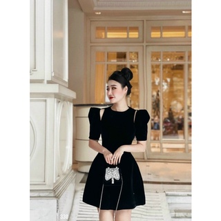 ĐẦM NHUNG KHOÉT VAI