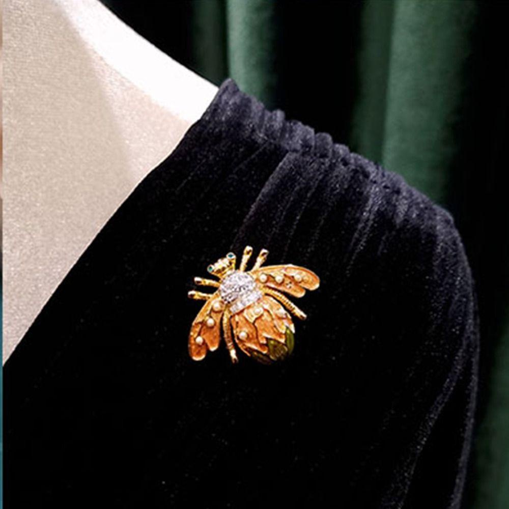 Ghim Cài Áo Hình Côn Trùng Bằng Hợp Kim Màu Ngà Dễ Thương