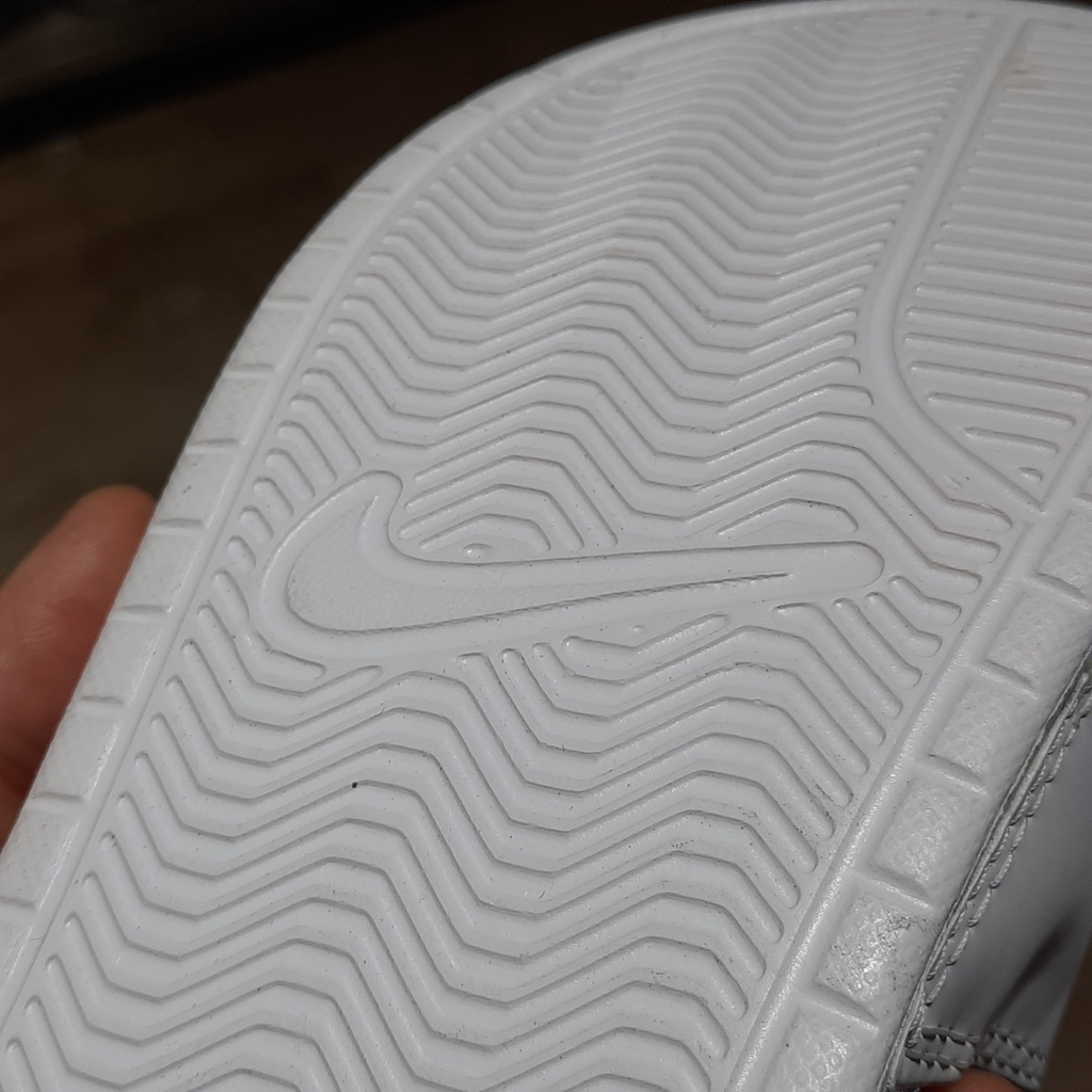 Dép Nam, Nữ Quai Ngang NK Benassi Trắng Logo Bạc