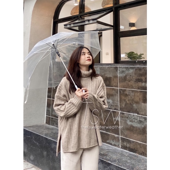 Áo len cổ lọ xẻ tà oversize