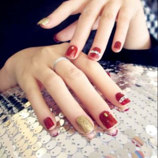 Bộ móng tay giả đính đá sang chảnh