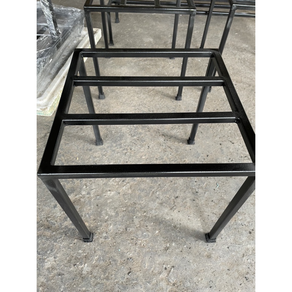Đôn kê chậu cảnh 30*30*30, hộp sắt 14mm