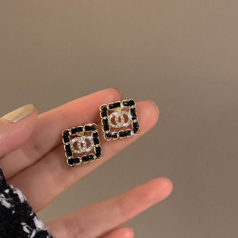 Khuyên tai hình vuông đính đá kiểu dáng thời trang