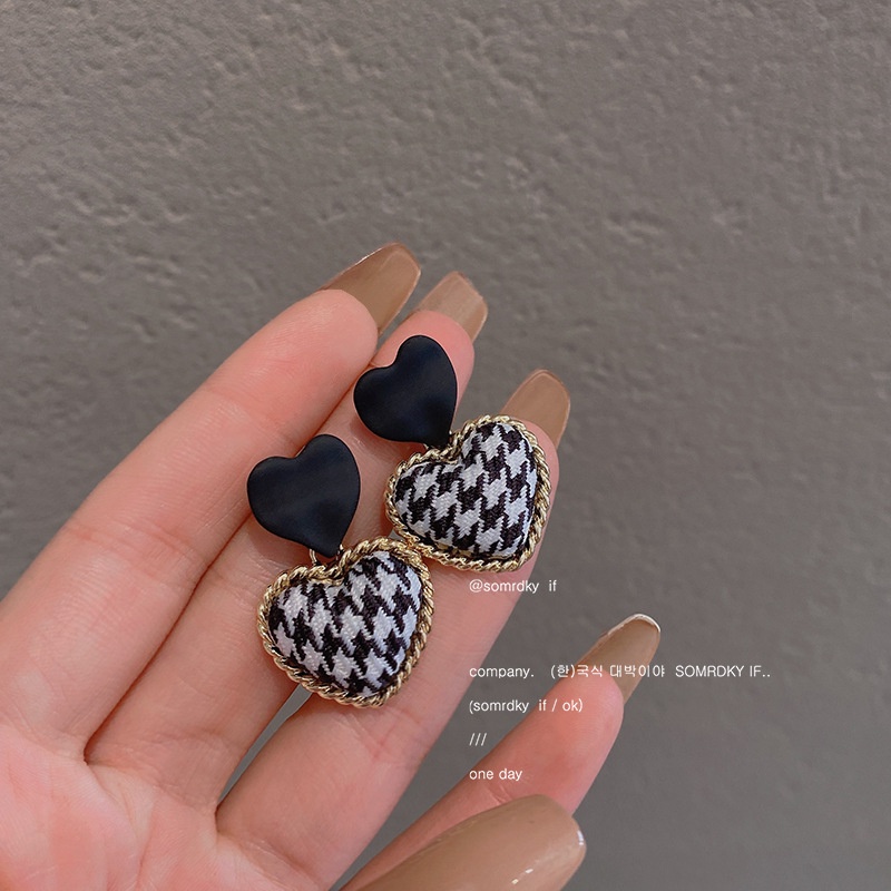 Bông Tai Mạ Bạc 925 Hình Bàn Tay Phong Cách Pháp Cổ Điển Thời Trang Cho Nữ