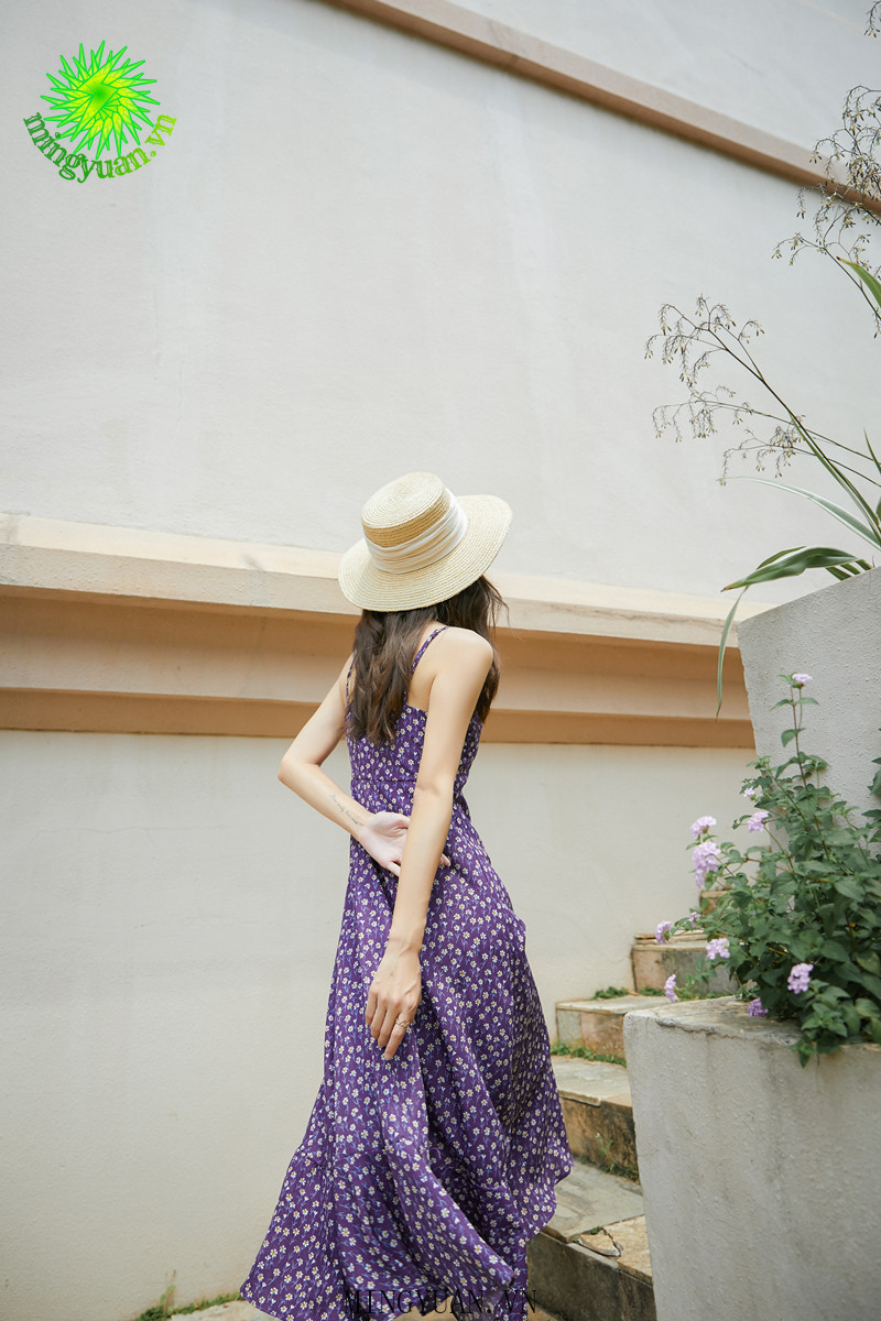 ( Mingyuan ) New retro floral V-neck sling waist high waist slimming dress